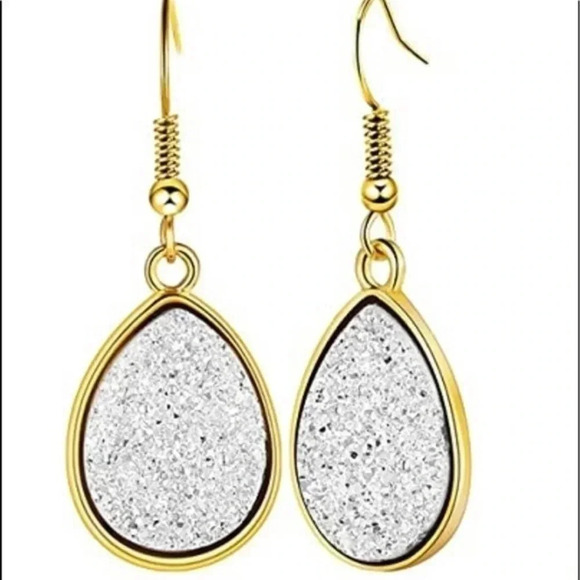Jewelry - Diamondesque Faux Druzy Gold Drop Hook Earrings NWT